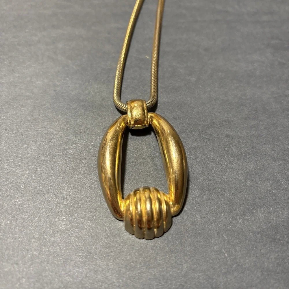 Grosse Germany Vintage 1971 Dior Designer‎ Gold Tone Costume Necklace Pendant
